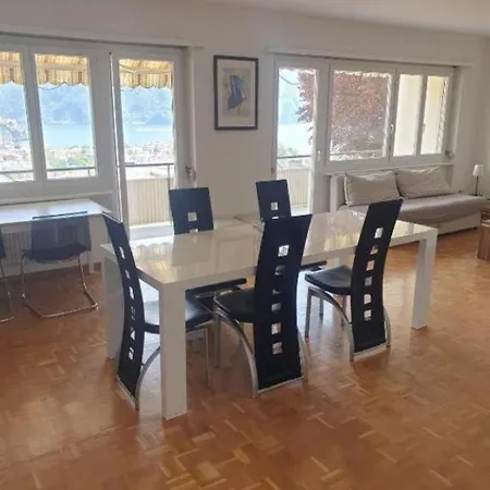 Lakeview 73 Apartment *